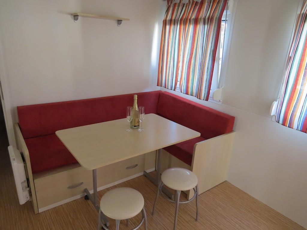 Camping Mia Bungalow & Mobile Home Biograd Na Moru Buitenkant foto